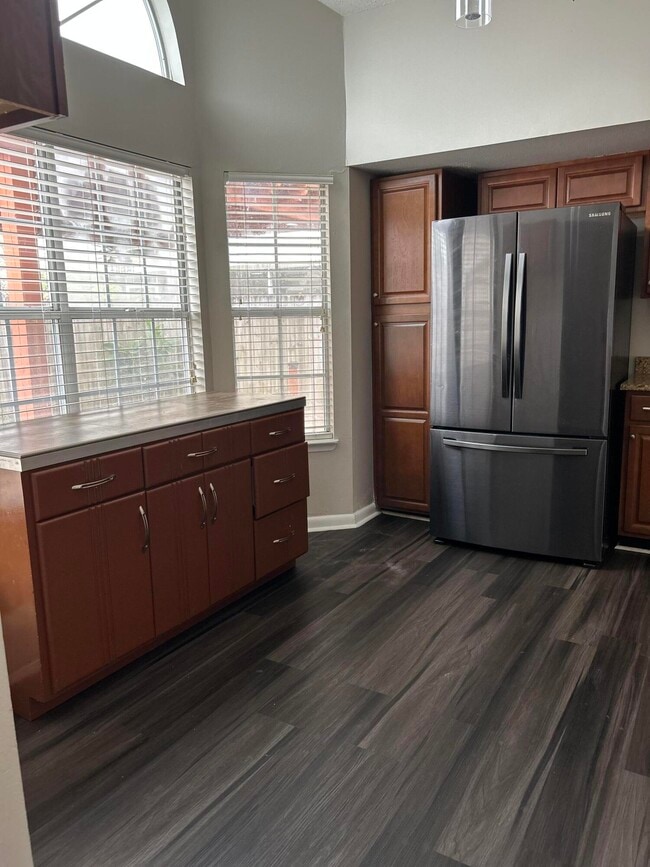 Building Photo - 404 Adam St NW