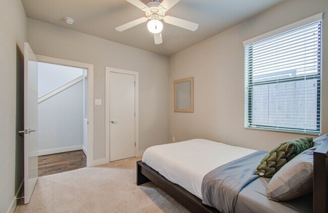 Building Photo - 509 Gregg St