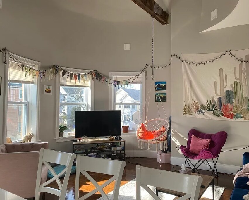 Building Photo - 92 Calumet St