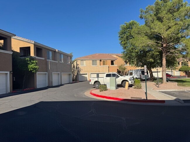 Building Photo - 2 bedroom Mesa Condo rental