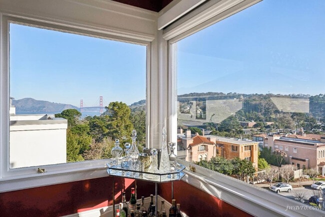 Building Photo - 155 24th Ave