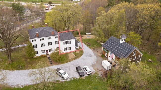 Building Photo - 38 Exeter Rd