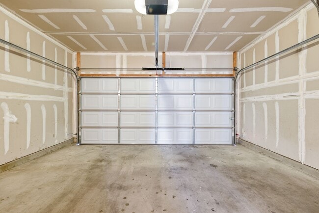Building Photo - 14101 Harris Ridge Blvd