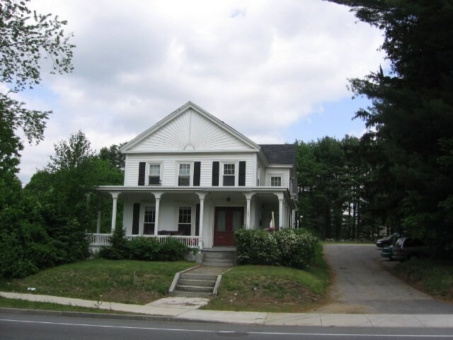 Primary Photo - 1184 Main St