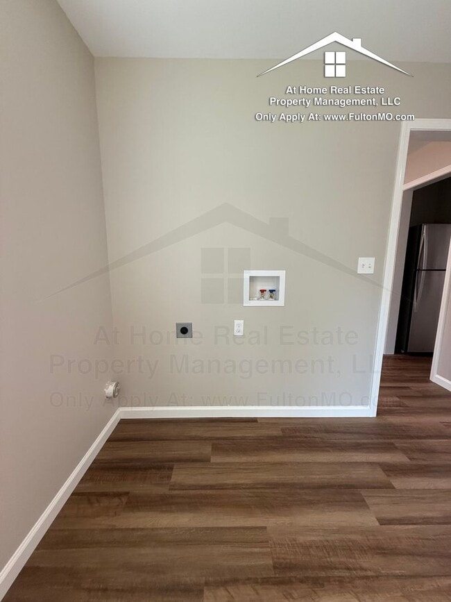 Building Photo - 1502 Forest Ave