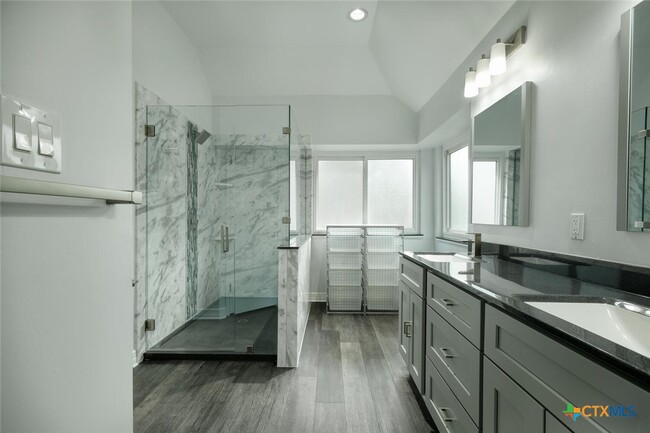 Building Photo - 10205 Open Gate Dr