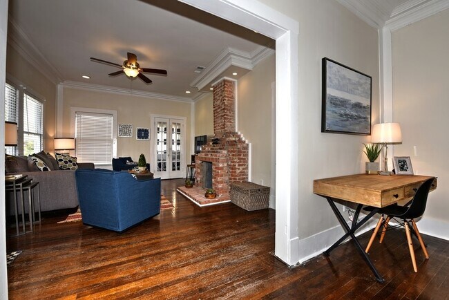 Building Photo - 418 E Myrtle St