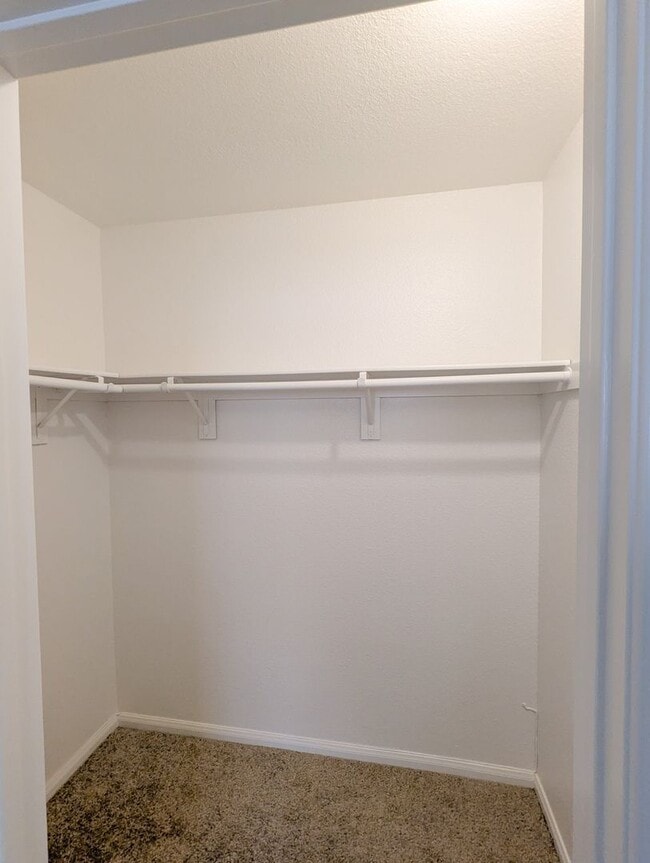 Building Photo - Great Single Story Condo!