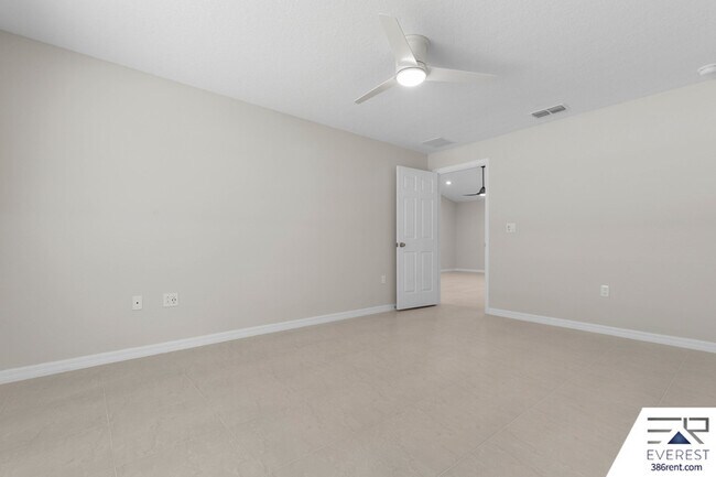 Building Photo - 14 Llovera Pl