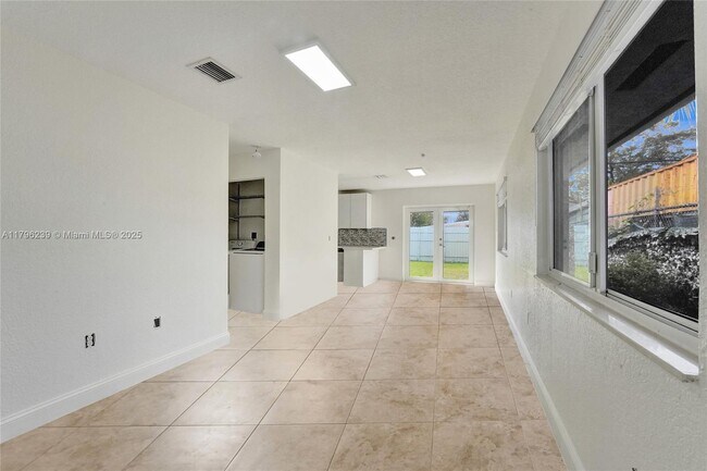 Primary Photo - 1154 NW 103rd St