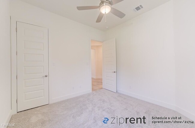 Building Photo - 3 br, 3 bath Condo - 436 Cartwheel Bend, L...