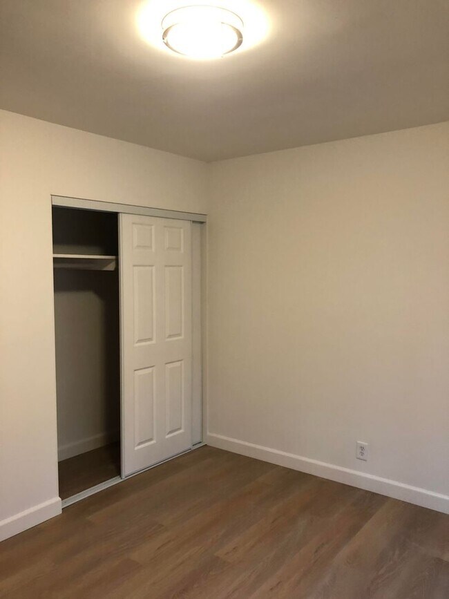 Building Photo - Newly remodeled 1 bedroom