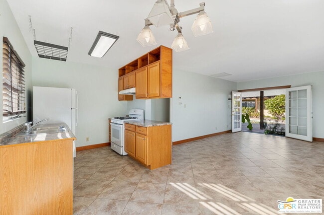 Building Photo - 587 S Calle Ajo