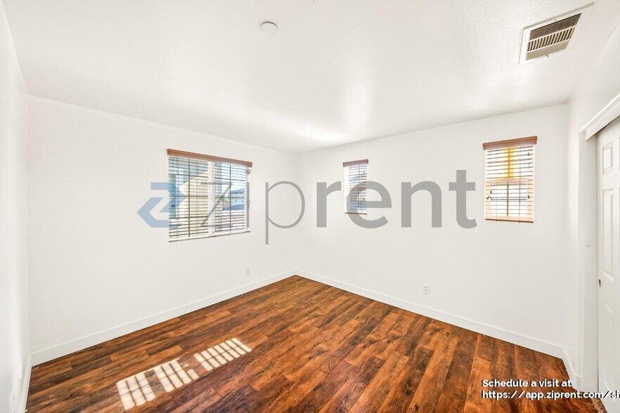 Building Photo - 10548 Wisteria Cir