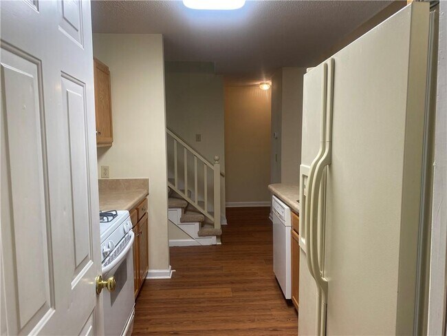 Building Photo - 114 Spring Creek Ct