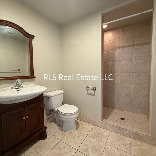 Building Photo - 4043 W Cimarron