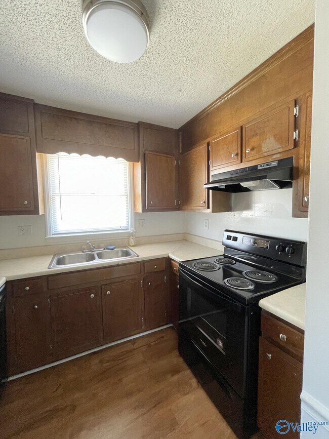 Building Photo - 1507 Halston Cir NW