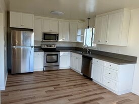 Building Photo - 1429 Bay St