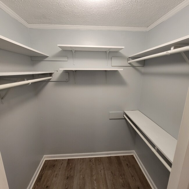 Building Photo - 10668 Old Baxter Rd