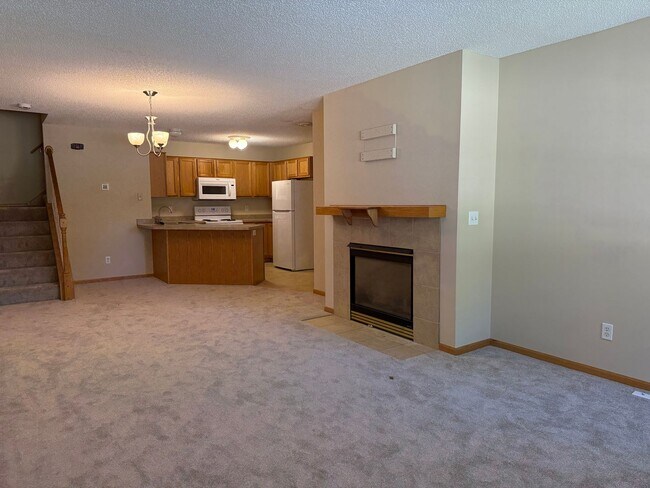 Building Photo - Easy Living On Gettysburg Way