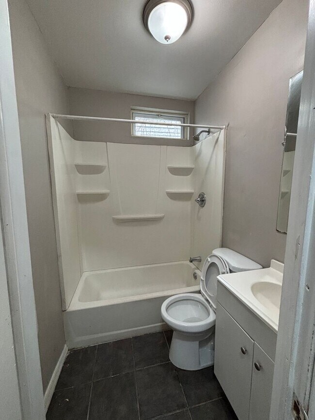 Building Photo - Spacious 3-Bedroom Single-Family Home in Kensington – Available Now