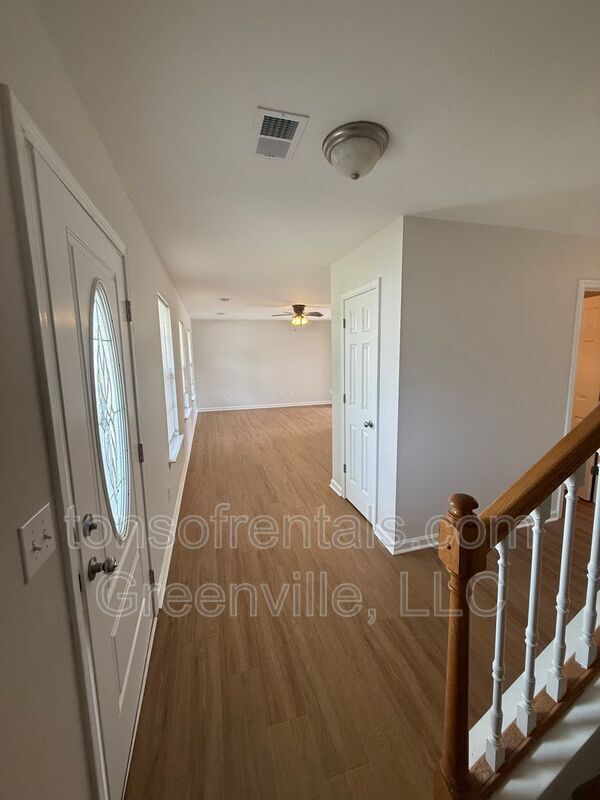 Building Photo - 151 Bellweather Dr