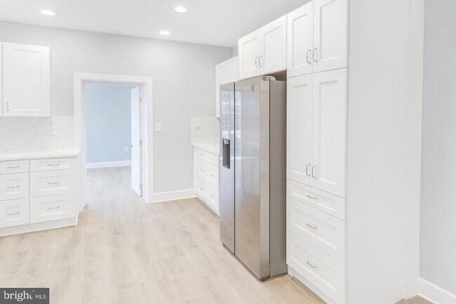 Building Photo - 6515 Torresdale Ave