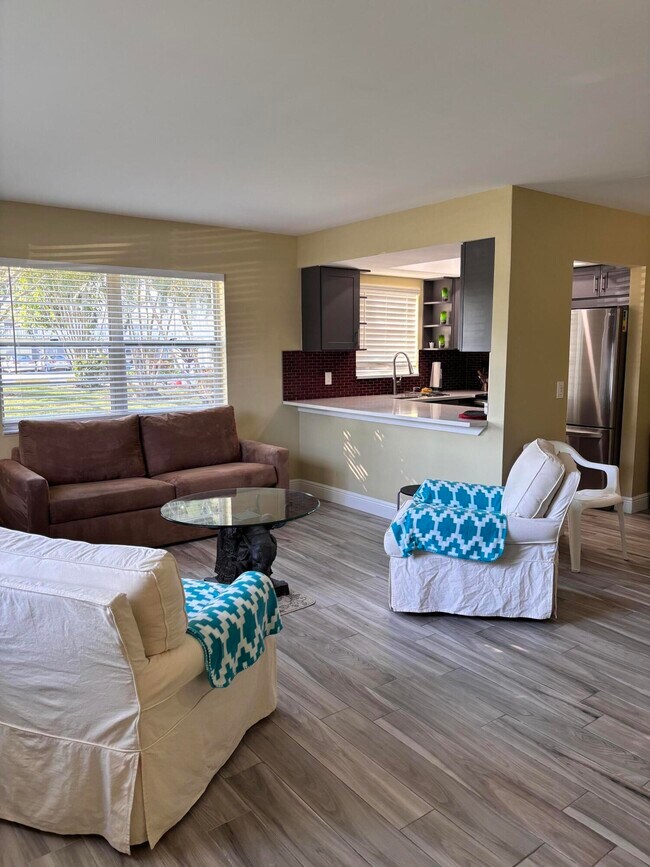 Building Photo - 197 Sussex K