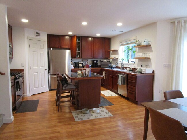 Building Photo - 574 Ruby Peak Avenue