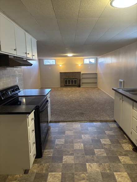 Building Photo - 3628 E 16th Ave