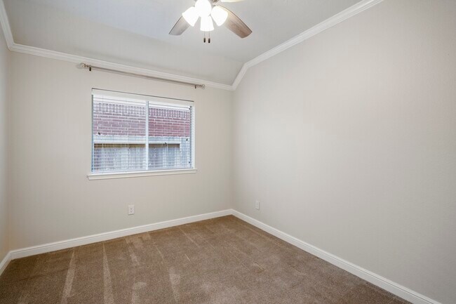 Building Photo - 5802 Sawyer Bend Ln