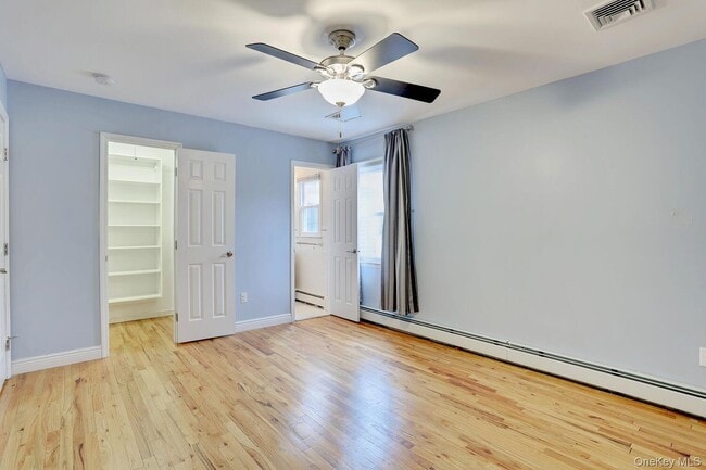 Building Photo - 6 Hemlock Ln