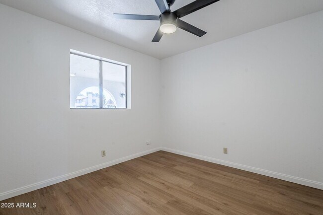 Building Photo - 834 N Constellation Way