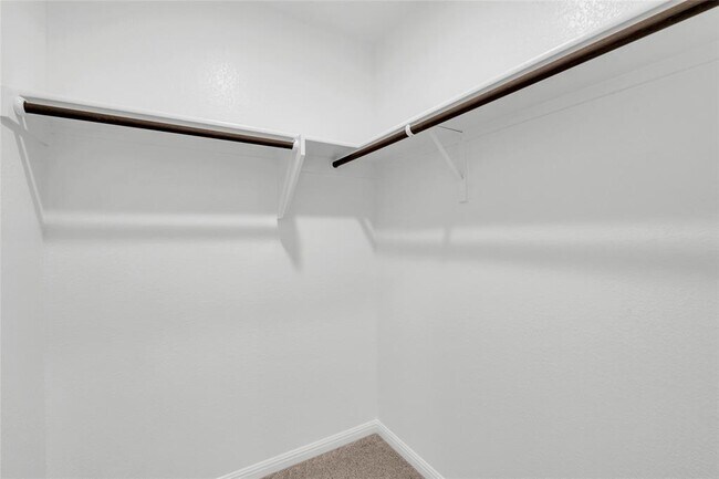 Building Photo - 2412 Ekvall Dr