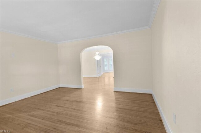 Building Photo - 6333 Tuttle Ave
