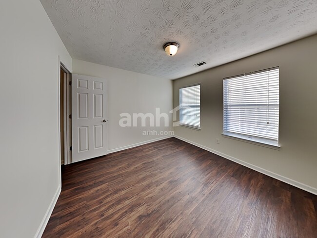 Building Photo - 3168 Bradford Pear Dr