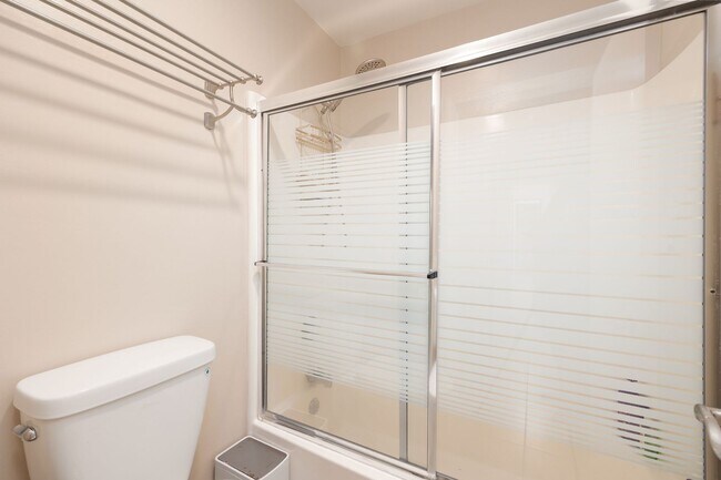 Building Photo - Oceanfront 2 bedroom condo available, full...