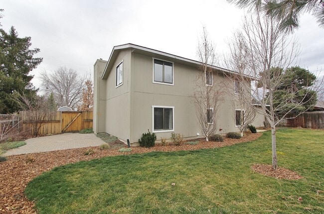 Building Photo - 11887 W Alfred St