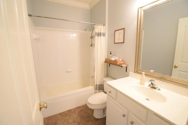 Building Photo - 16423 Golden River Ln