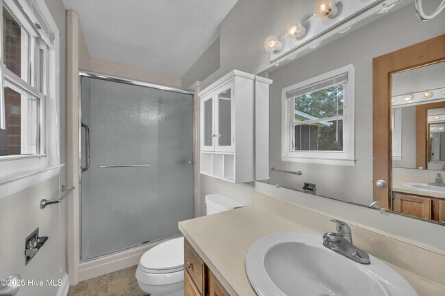 Building Photo - 313 Monterey Dr