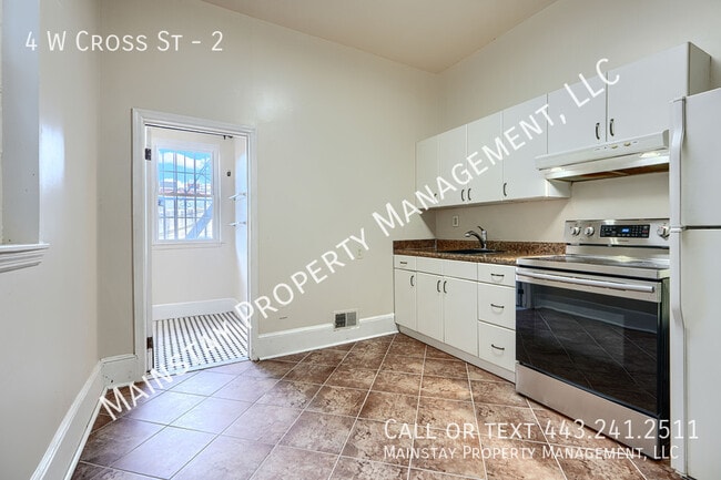 Building Photo - 4 W Cross St