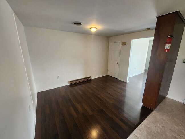 Building Photo - 3430 Gregway Dr