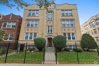 Building Photo - 5058 N Wolcott Ave