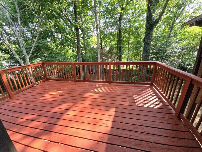 Building Photo - 5034 Laurel Bridge Dr SE