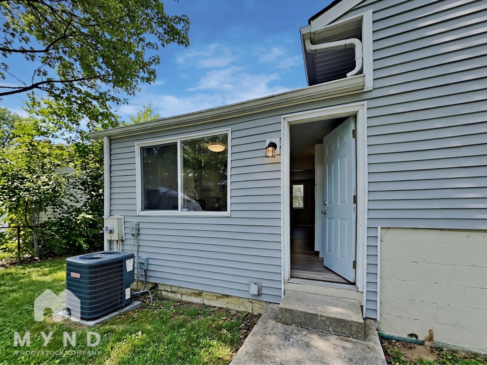 Building Photo - 2270 Cardston Dr