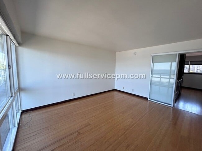 Building Photo - Alki Beach Living! Comfy 1 BD! Puget Sound Views! Super Sunsets!