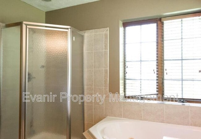 Building Photo - 113 Brittany Ln