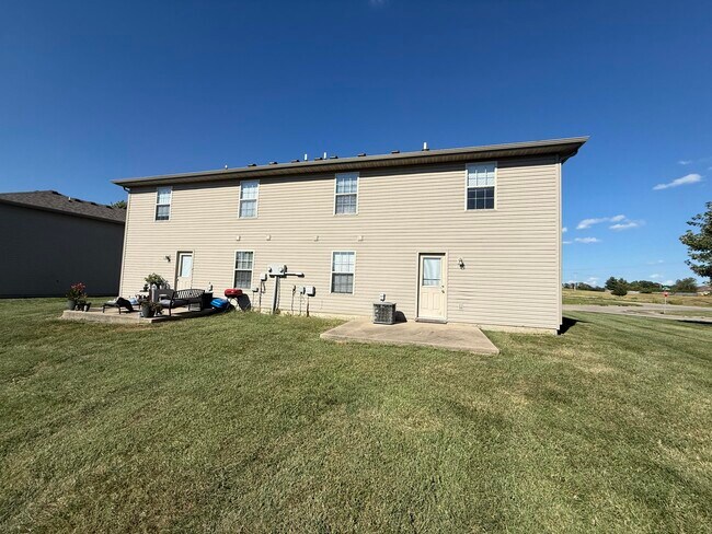 Building Photo - 214 Arctic Wolf Ct