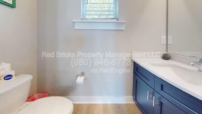 Building Photo - 4122 Salient St