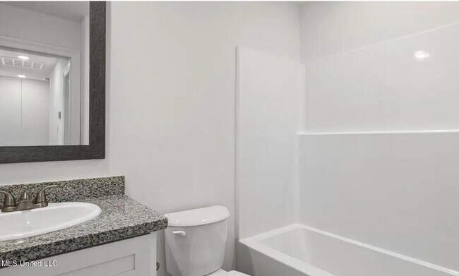 Building Photo - 913 Motsie Rd